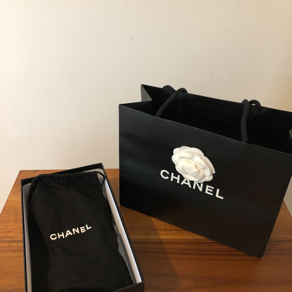 Chanel Ballet Flats / Black Patent Leather / 36.5 - Picture 2 of 9